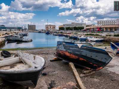 Bari, i gozzi e i calafatari